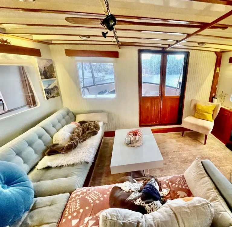 Turning Your Boat Into A Home Designing A Cozy Functional Interior Without Compromise